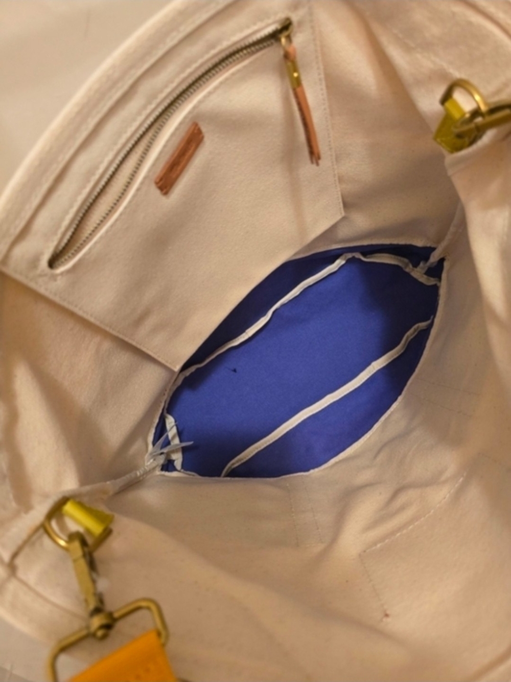 Madewell Camden Tote Bag - Picture 6 of 7